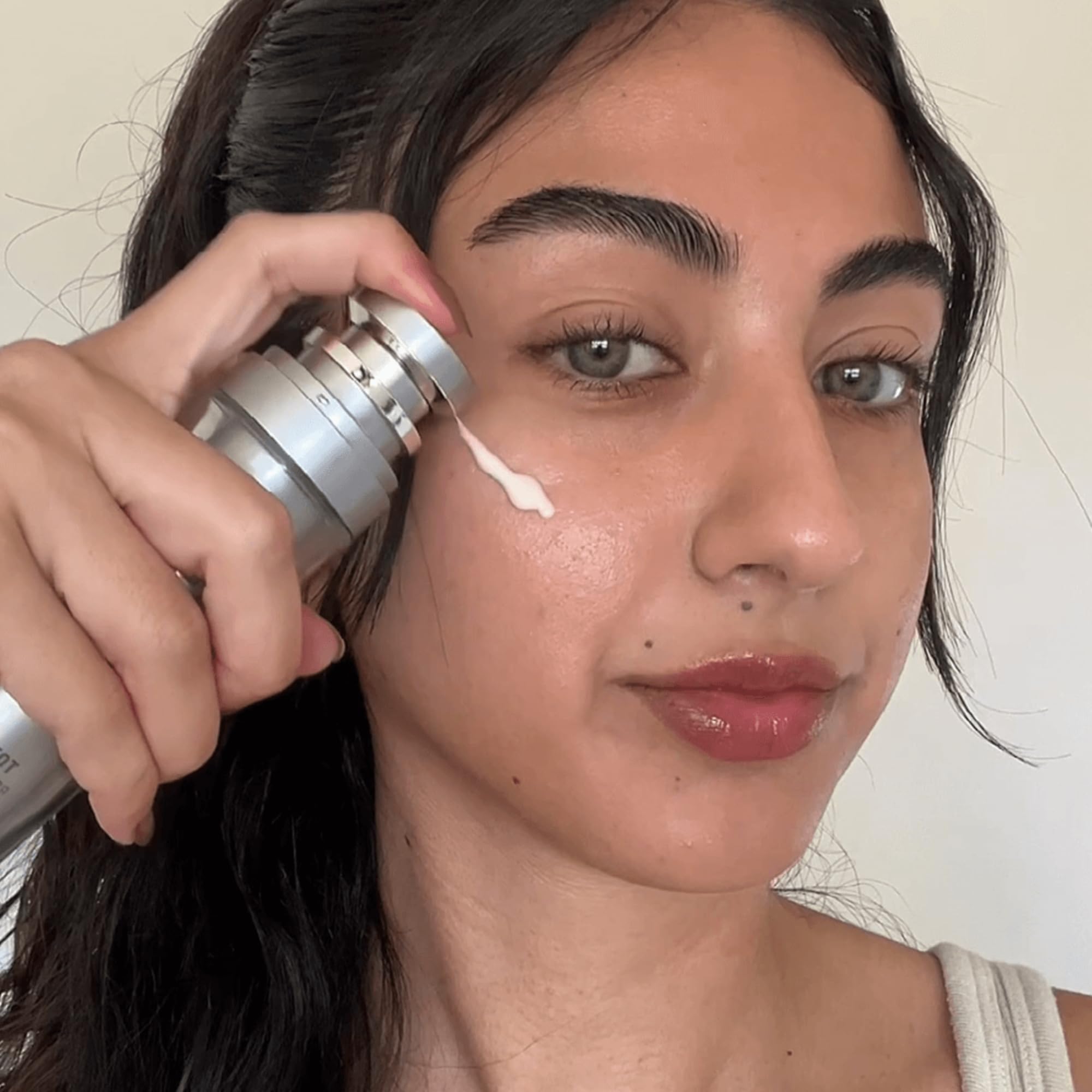 Rodan + Fields Total RF Serum 30 mL | Hydrating Face Serum for Smoother-Looking Skin | Helps Improve the Look of Fine Lines | Lightweight Facial Formula - Image 4